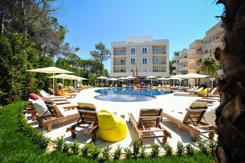 Sandy Beach Resort Albanija