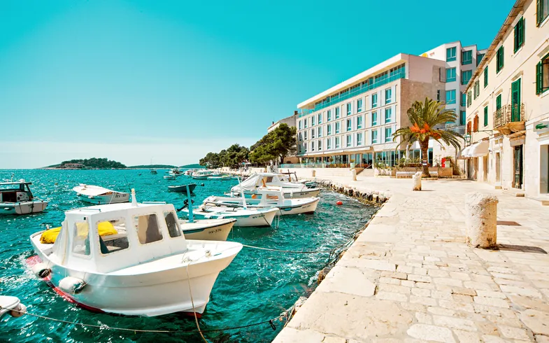 Hvar adriana pocitnice