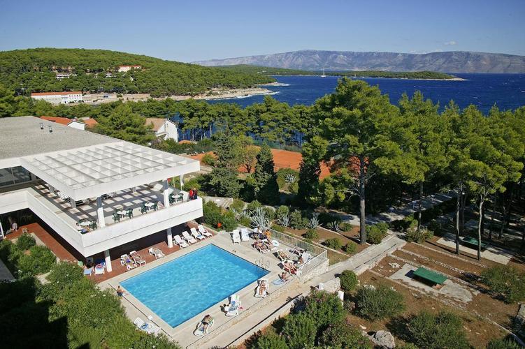 Hvar hvar pocitnice