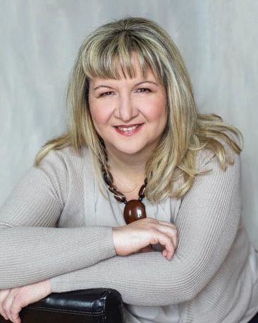 Mojca Memon, samostojna prodajna referentka