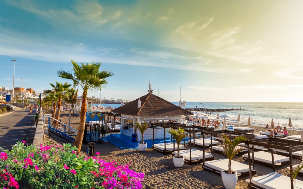 Plaža Fañabé ob sončnem zahodu na Tenerifih
