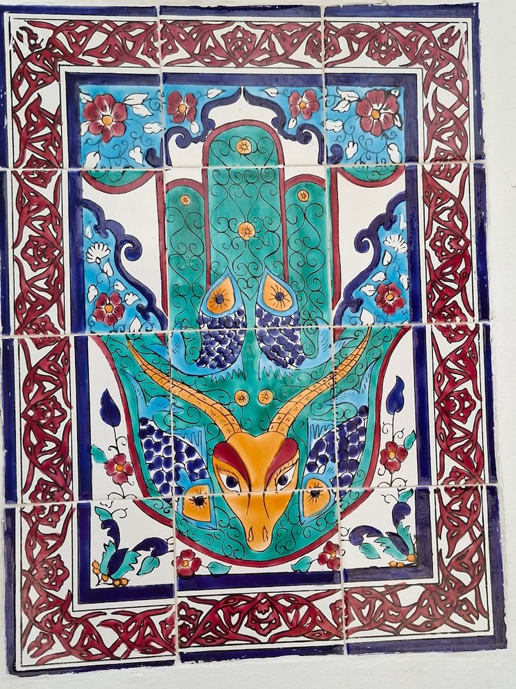 https://pocitnice.si/assets/images/content/Tunizija_poslikava.jpeg