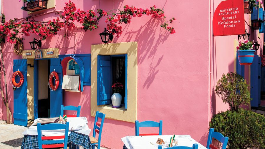 Pisane vasice in taverne na Kefaloniji, grški otok za romantične počitnice z raziskovanjem