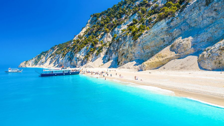 Plaža Egremni na Lefkadi, eden najbolj romantičnih grških otokov za mirne počitnice v dvoje