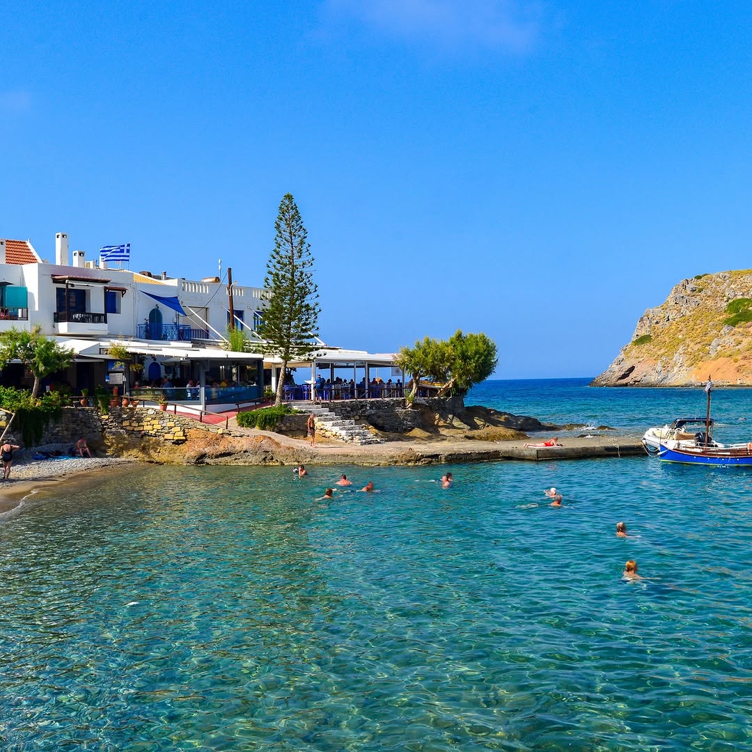 Mochlos Kreta majhna ribiška vas in mirno morje