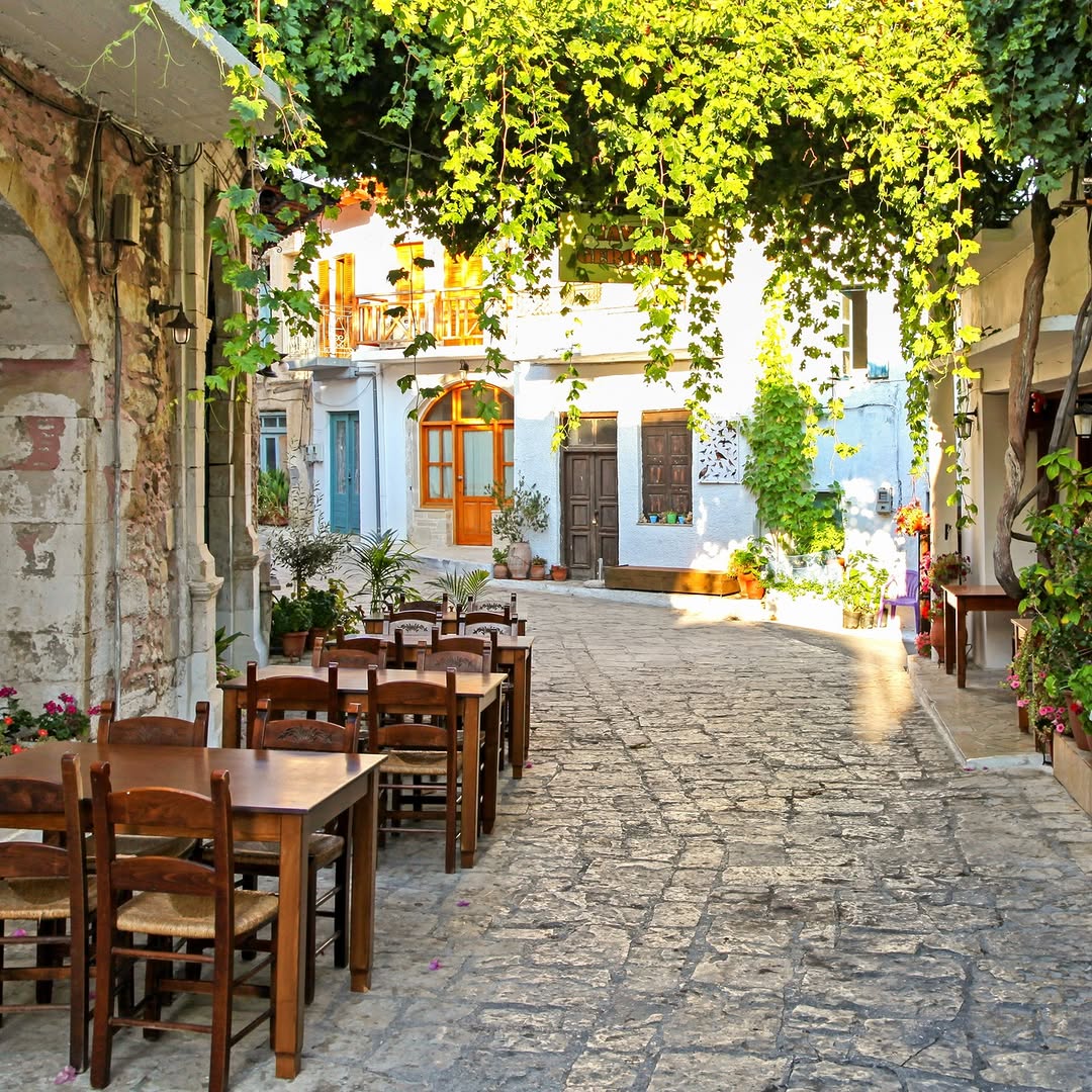 Panormos Kreta slikovit zaliv in mirno morje