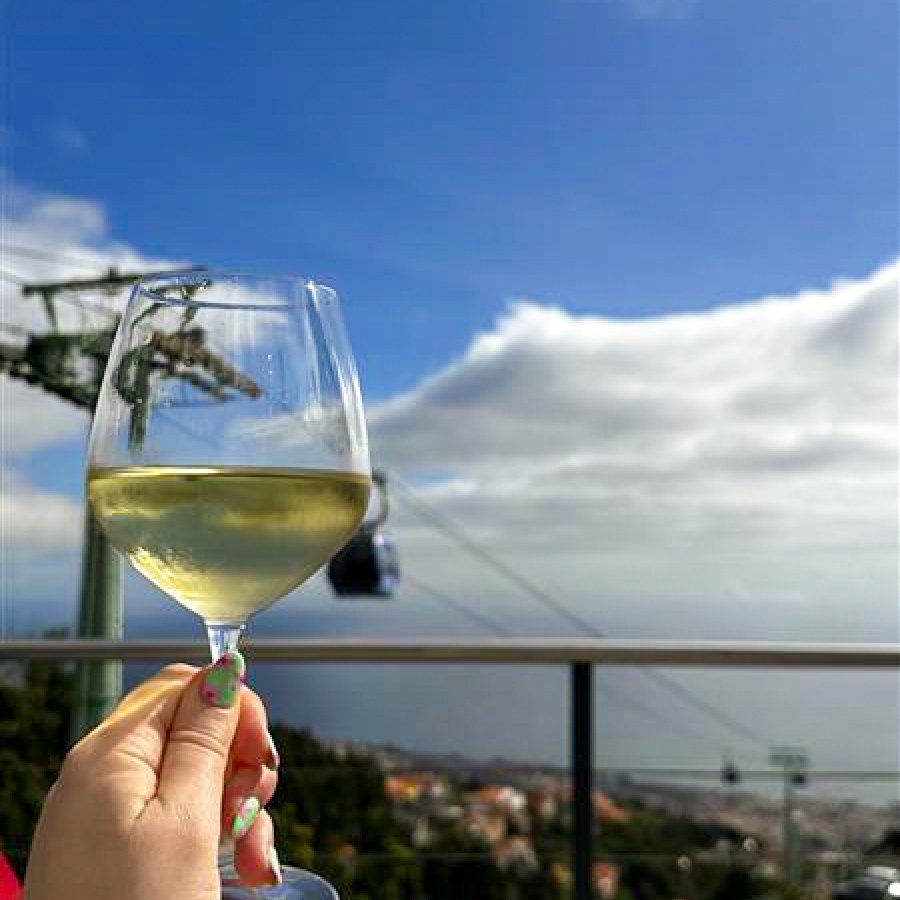 Barreirinha Bar Café: Pogled na sončni zahod nad Atlantikom in Funchalom, Madeira počitnice