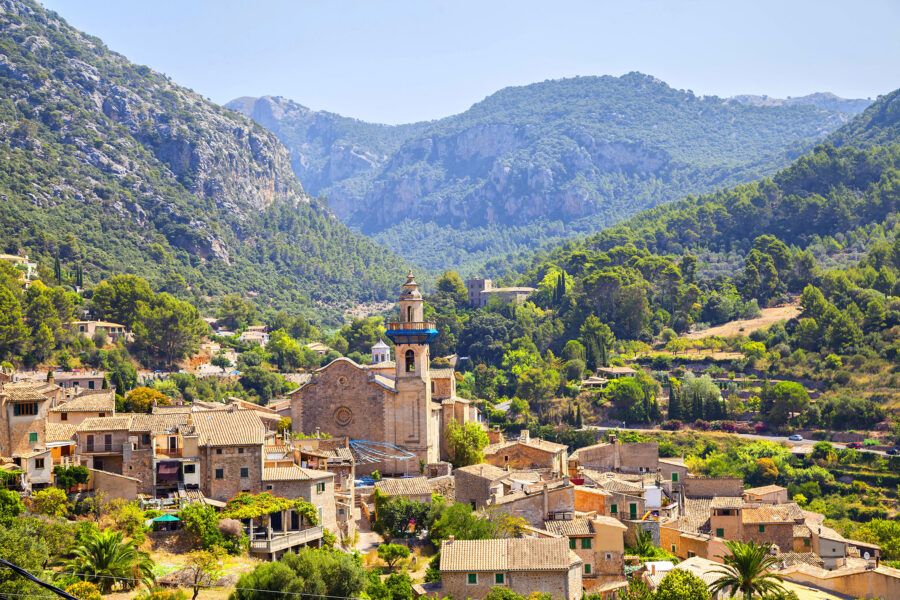 Valldemossa Mallorca kamnite hiše Serra de Tramuntana