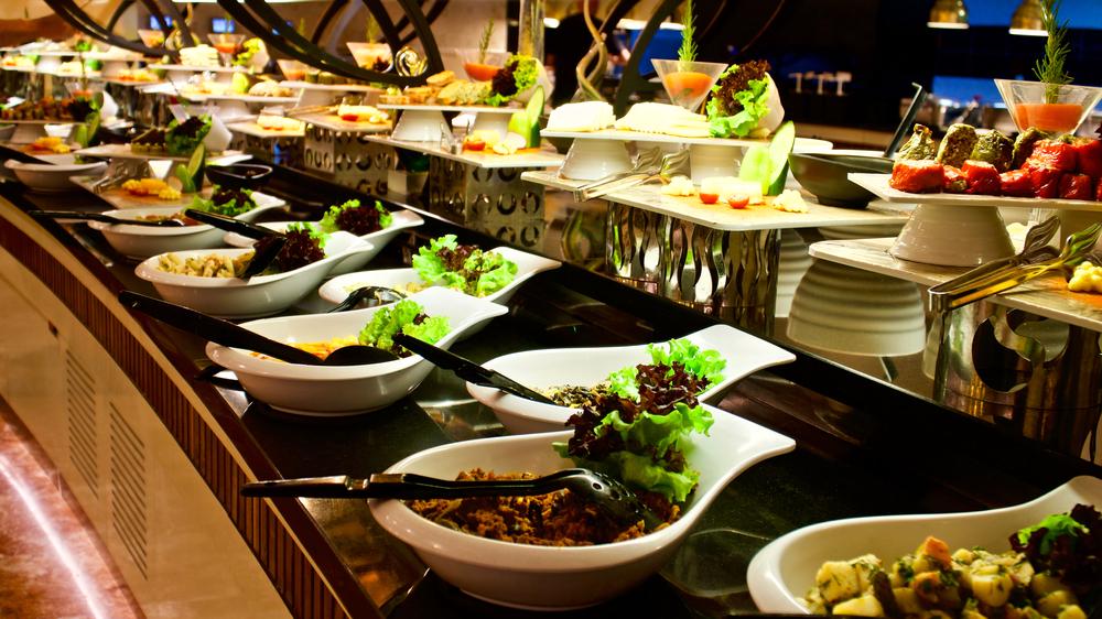 Hrana v all inclusive hotelu v Turčiji.