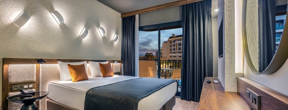 soba hotel Kaia Coracesium balkon notranjost